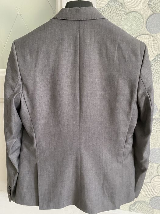 Костюм (пиждак+брюки) на мальчика