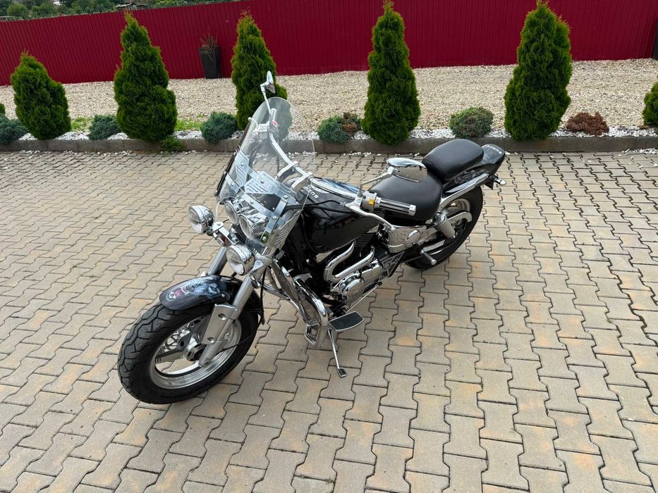 SUZUKI VZ800 MARAUDER EXTRA CROM VOPSIT CU AEROGRAF=UNICAT=WOLF anvelope noi km reali+revizii la zi absolut impecabil adus din GERMANIA Chopper Bobber