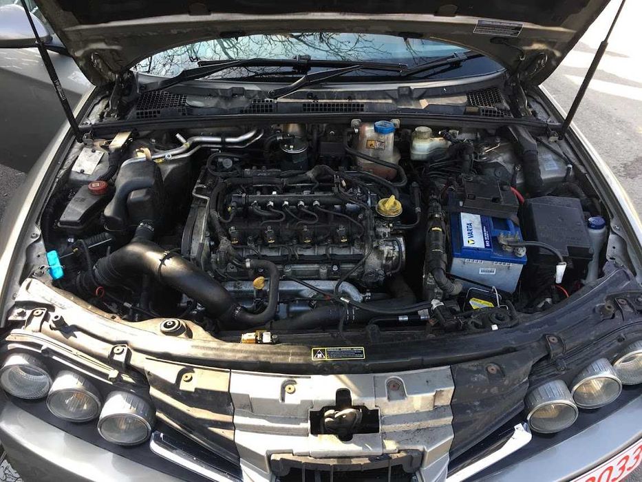 Dezmembrez Alfa Romeo 159 motoare de 1.9 si 2.4 fata completa parbriz