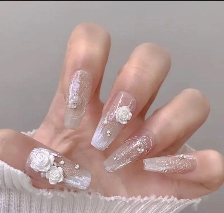 Декоративные розы-стразы  для маникюра ногтей