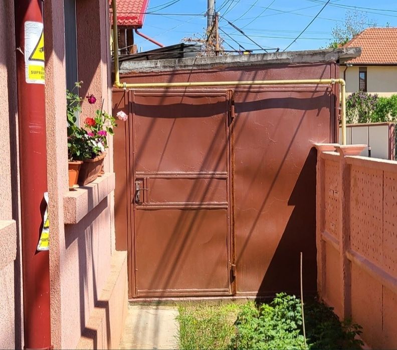 Închiriez Garaj sigur la casă – Zona Camera de Comerț Târgoviște