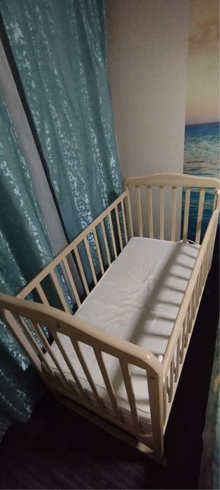 Детская кроватка