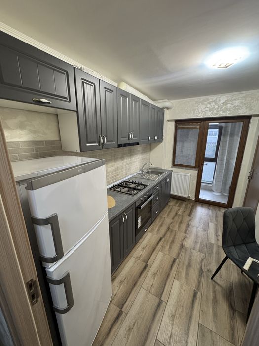 Inchiriez apartament 2 camere cartier OBOR