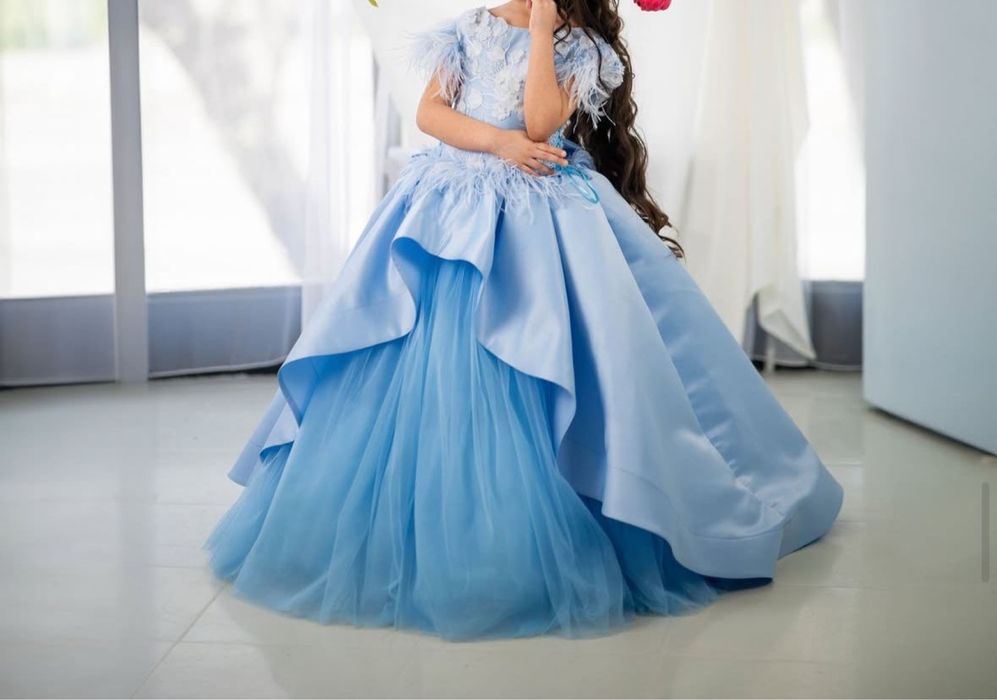 Продам платье сшито на заказ