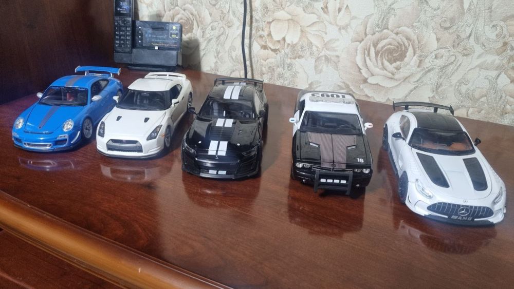 Продам оптом. Модели 1:18 масштаб.