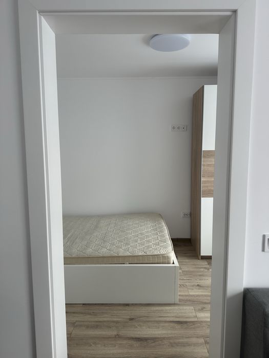 Apartament 3 camere de închiriat