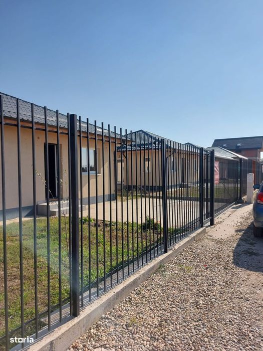Casa moderna la 800-900 m de STB si 3 km de metrou.FINALIZATA !