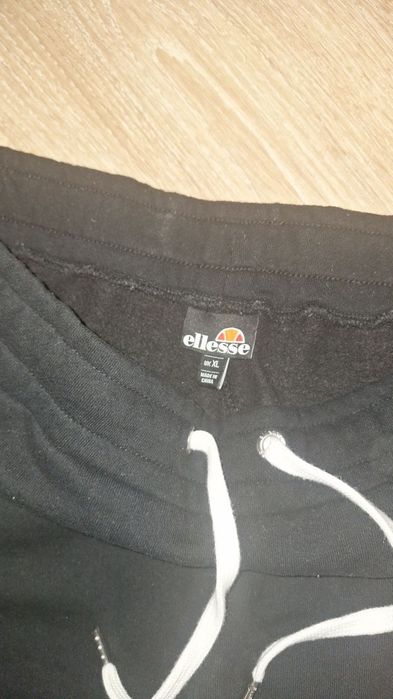 Pantaloni scurți ellesse