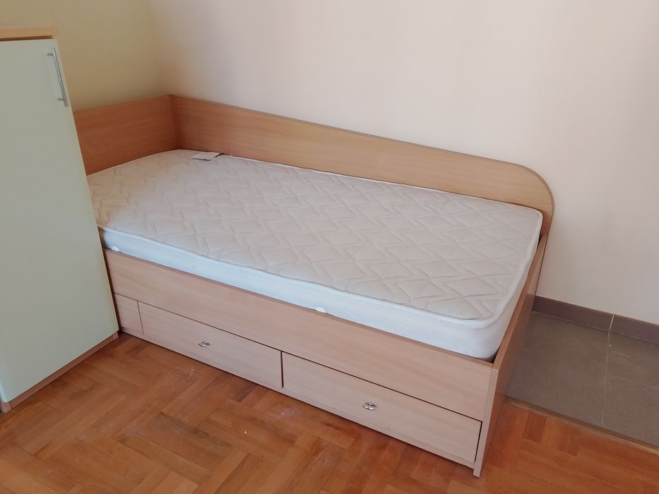 Легло с матрак и подматрачна рамка