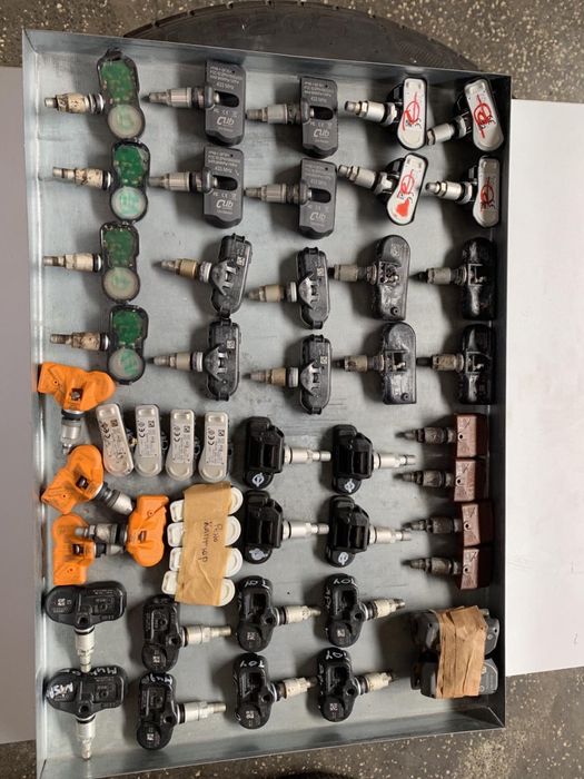 Датчик - сензор за налягане в гумите