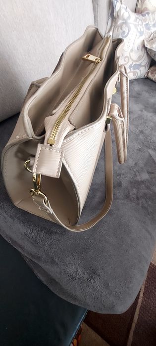 Голяма дамска чанта