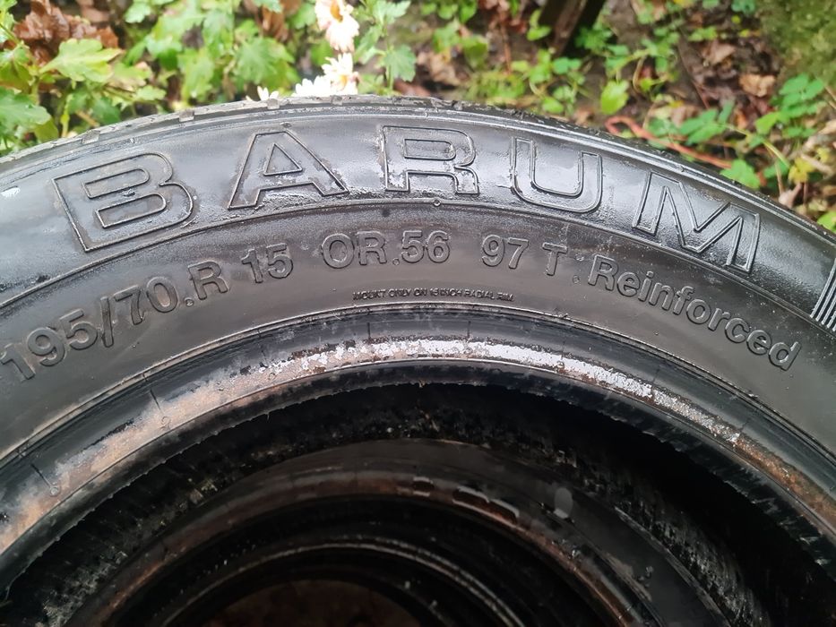 De vanzare 4 anvelope 195/70/15 Barum