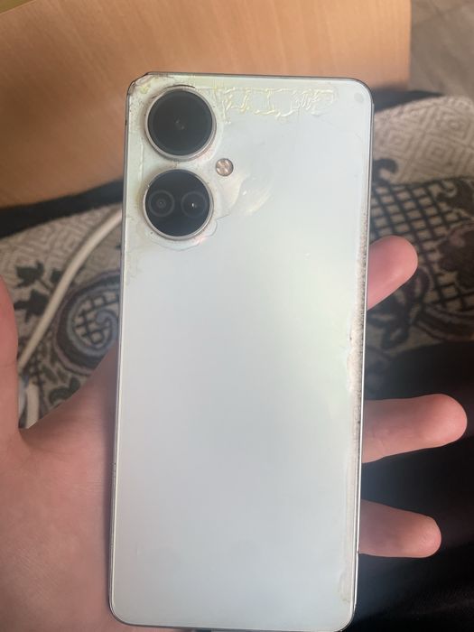 обменяю Techno Camon 19 и Iphone 12 на Iphone 13