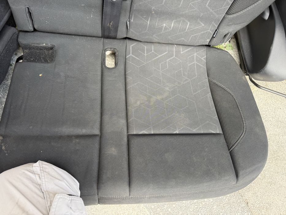 Салон за Пежо Peugeot 2008 обикновен плат ном 688