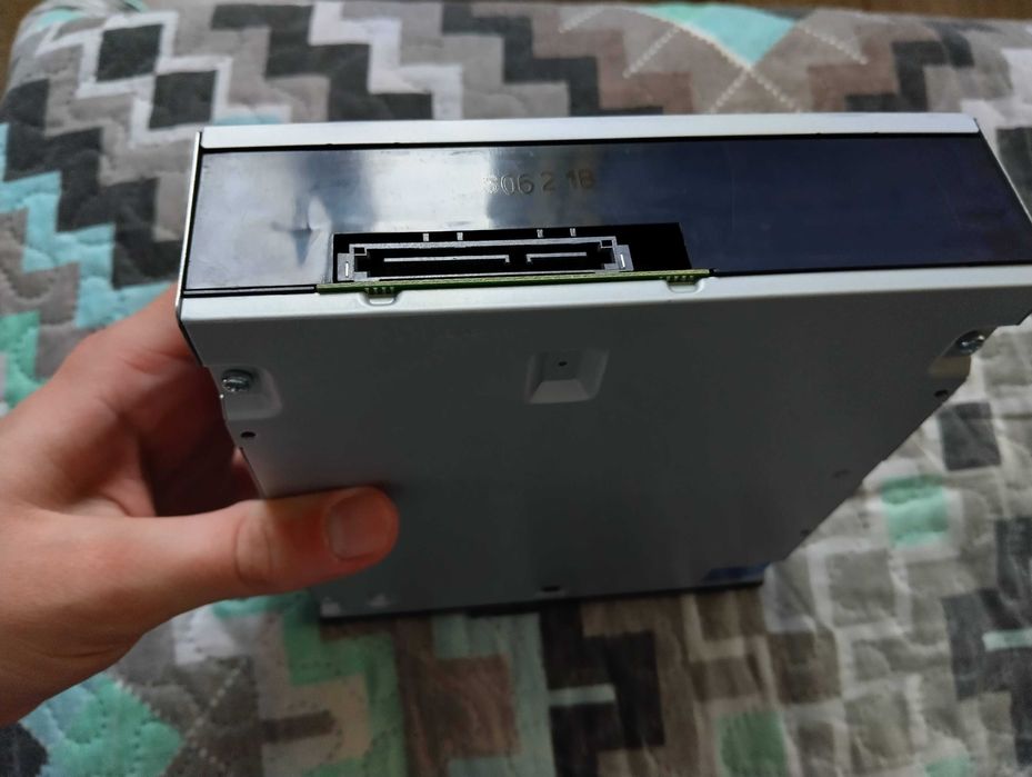 Вътрешно DVD/CD оптично устройство ASUS DRW-24D5MT