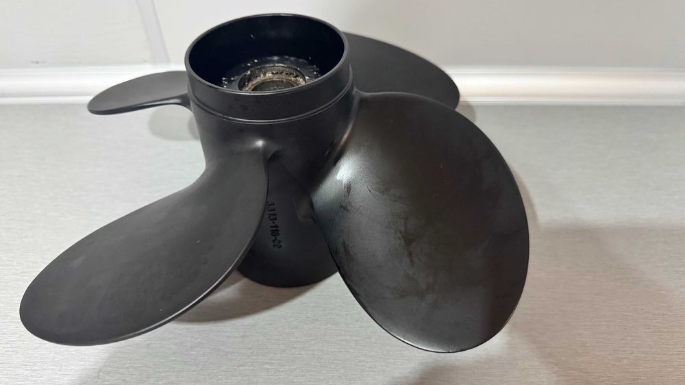 Пропелер SOLAS YC4x11.8x9 RB