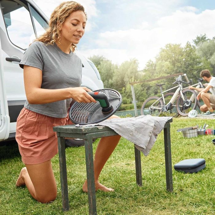 BOSCH UniversalBrush Акумулаторна почистваща четка