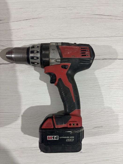Milwaukee M14 винтоверт