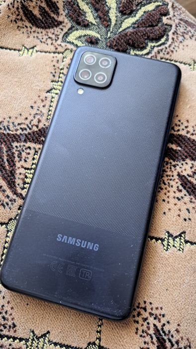 Продам Samsung a12 бу