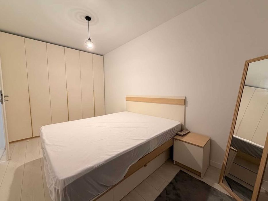 Apartament de inchiriat, recent renovat, strada Hera