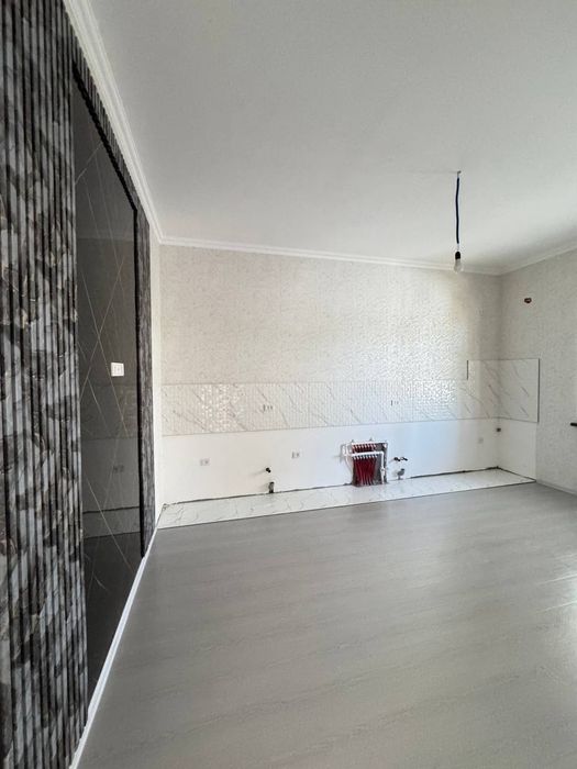 Уй сотилади, узумзар махалласида жойлашган