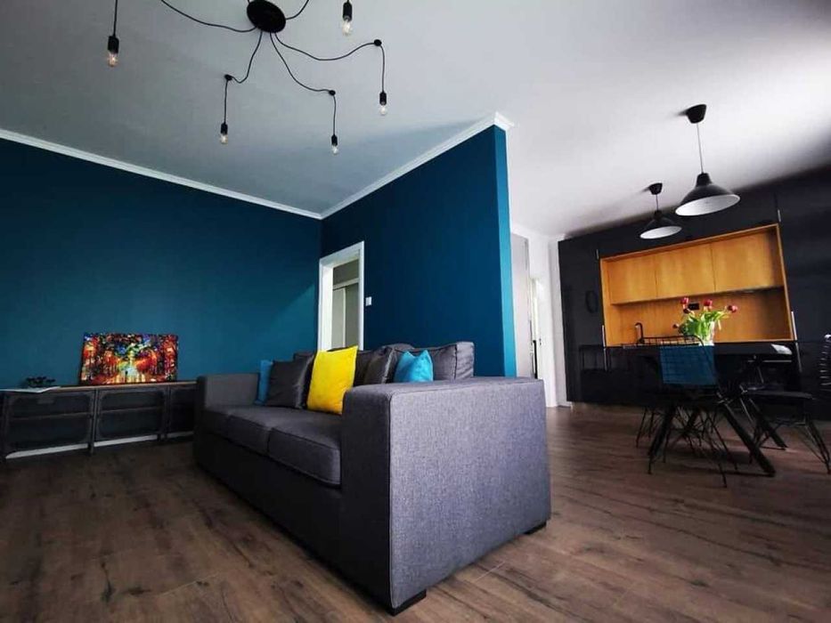 Дава се под наем Тристаен апартамент в Пловдив, Тракия - 86 кв.м за 538.56 € - Снимка #1