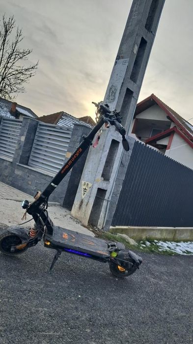 Vând urgent trotinetă electrică KuKirin g2master