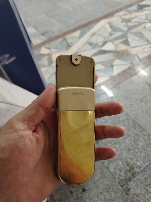 Novey telefon sotiladi