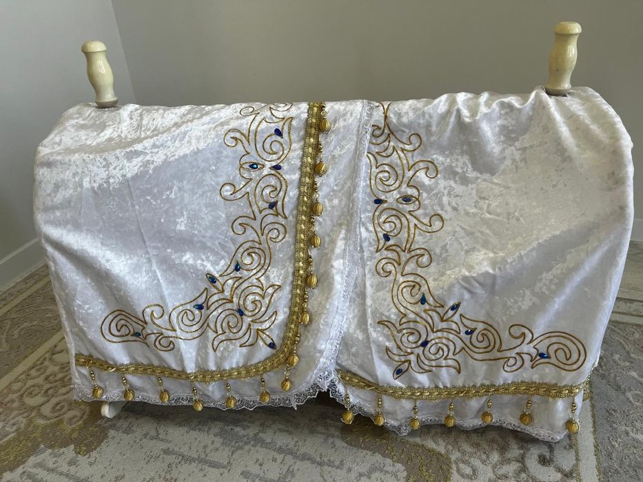 Жақсы бесік сатылады