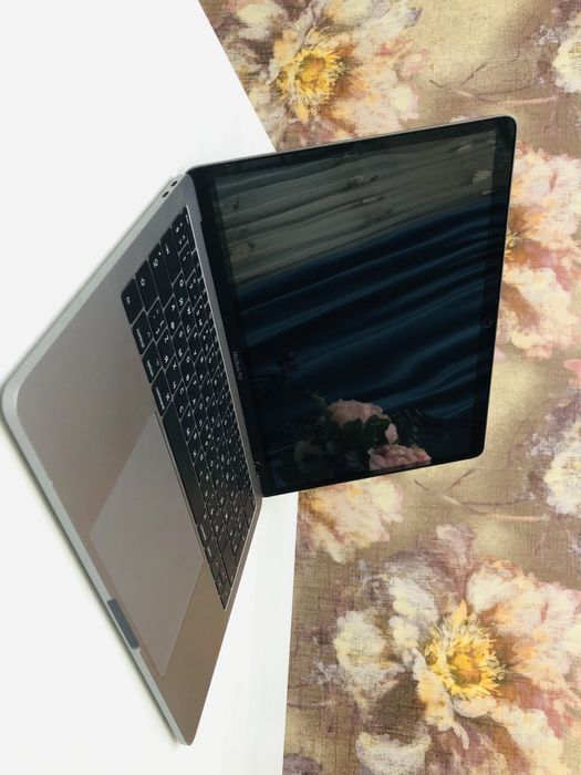 MacBook Pro 13, 2017 года, 256gb