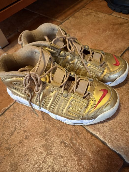 Nike supreme uptempo