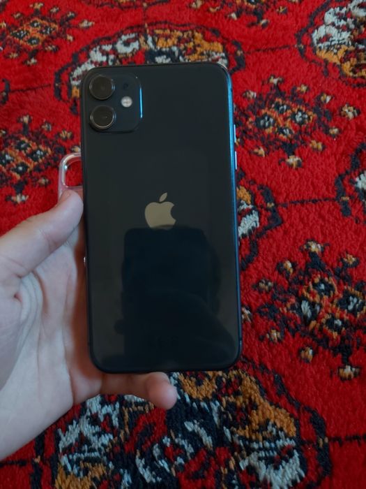 Iphone 11 qora sotiladi oladiganla tel qisin yo sms yosin