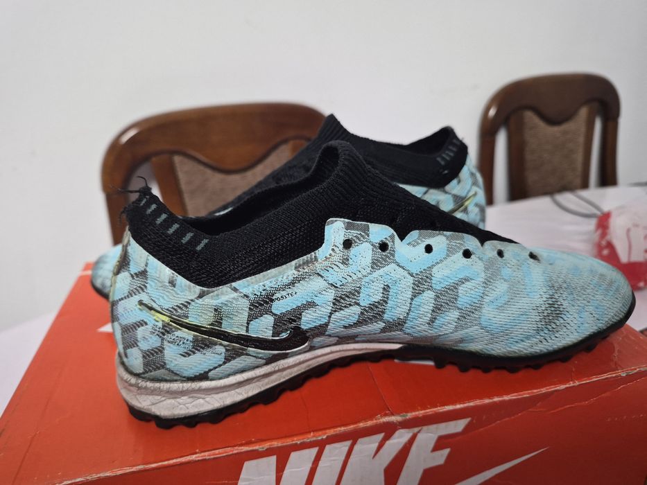 Продам сороконжки Nike Air Zoom б/у