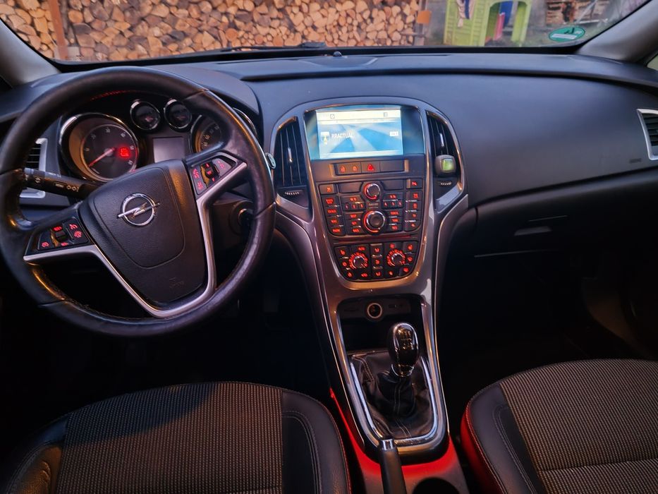 Piese auto Opel Astra J