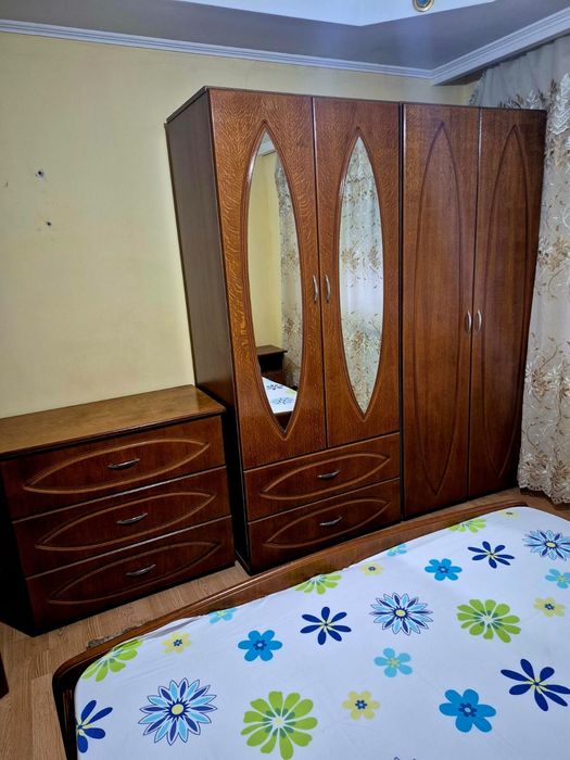 Apartament cu 2 camere decomandatt situat în zona centrala