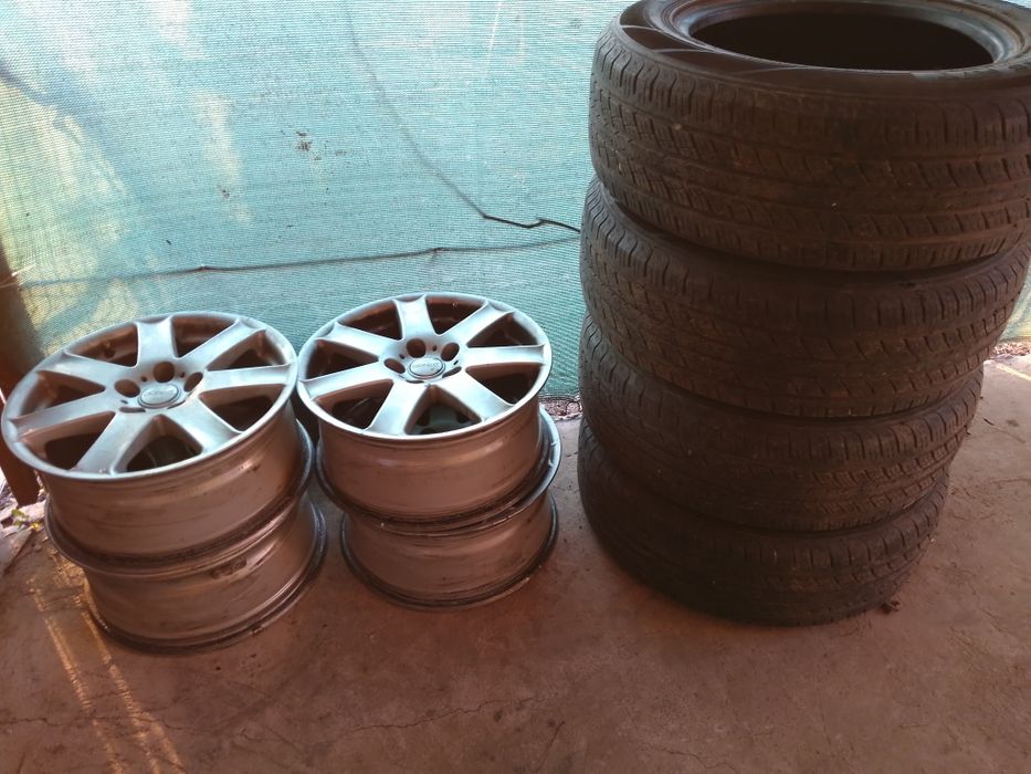 Vând jante sI anvelope