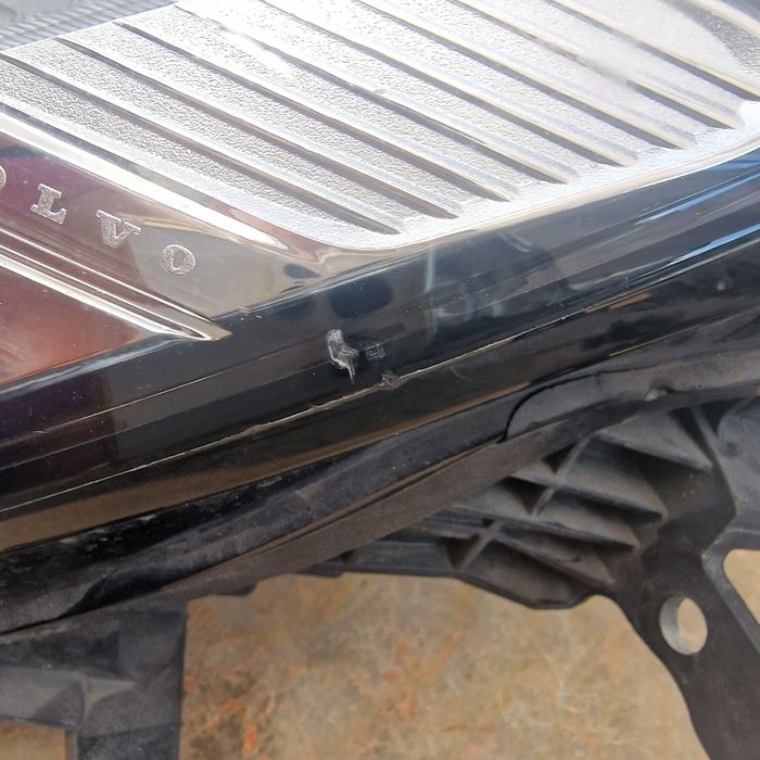 Volvo S60 V60 2019 ляв фар 2бр