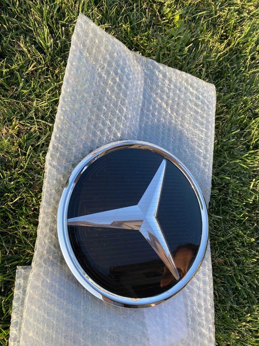 Emblema distronic grila cu incalzire Mercedes A0008880500