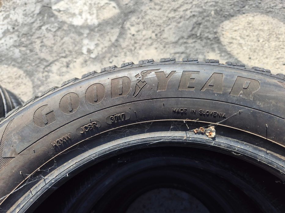4 Anvelope M+S - 205/60/16  92H - GoodYear UG9 - Stare F BUNA - DOT 2017 !