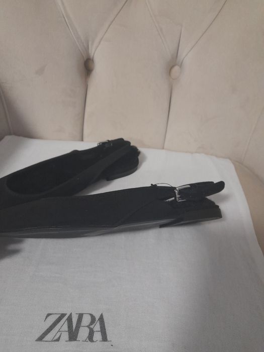 Balerini negri Bershka cu bareta la spate mărimea 37