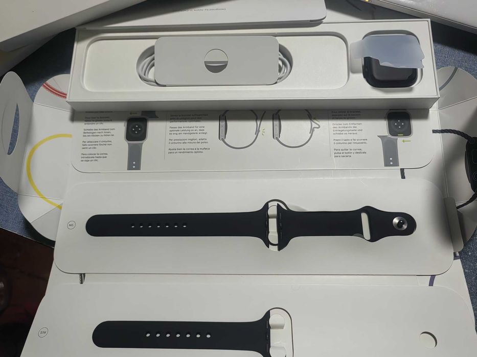 Продам Apple Watch SE GPS 44mm
