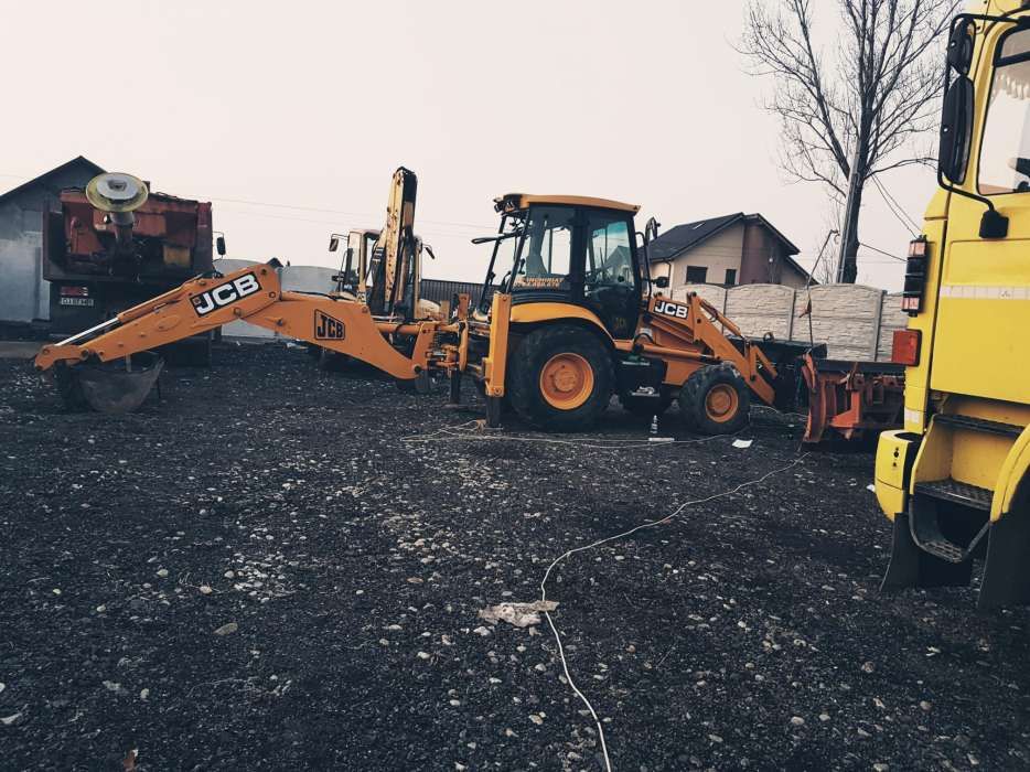 Buldoexcavator inchiriere