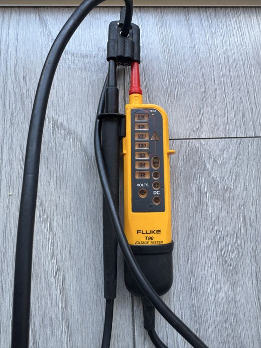 Aparat Fluke T90