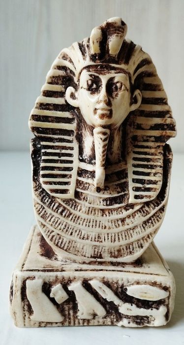 Статуэтка фараона