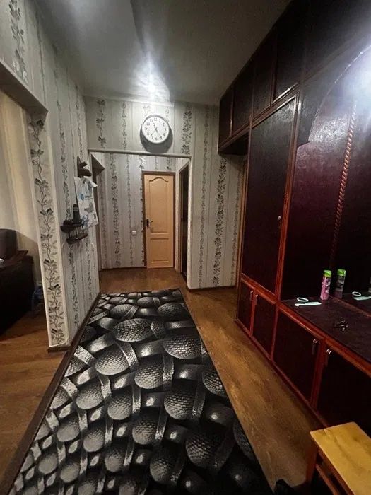 Срочно продаётся квартира Сергелинский р-н Куйлюк массив 5 3/5/5