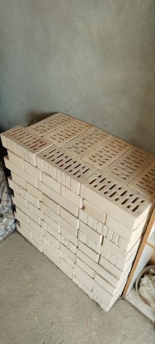 Продам не дорого кирпичи