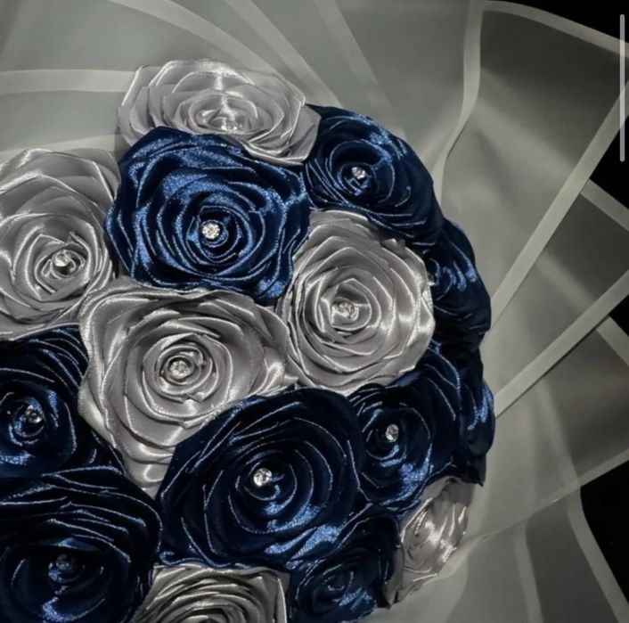 Букеты из атласных лент