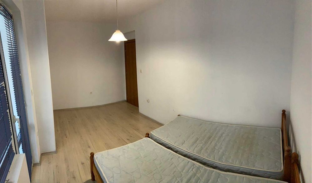 Дава се под наем Тристаен апартамент в Бургас, Възраждане - 105 кв.м за 229.5 € - Снимка #2