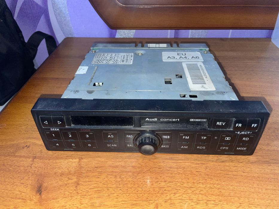 Продам автомагнитолу Audi Concert