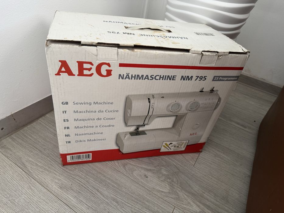 Masina de cusut AEG